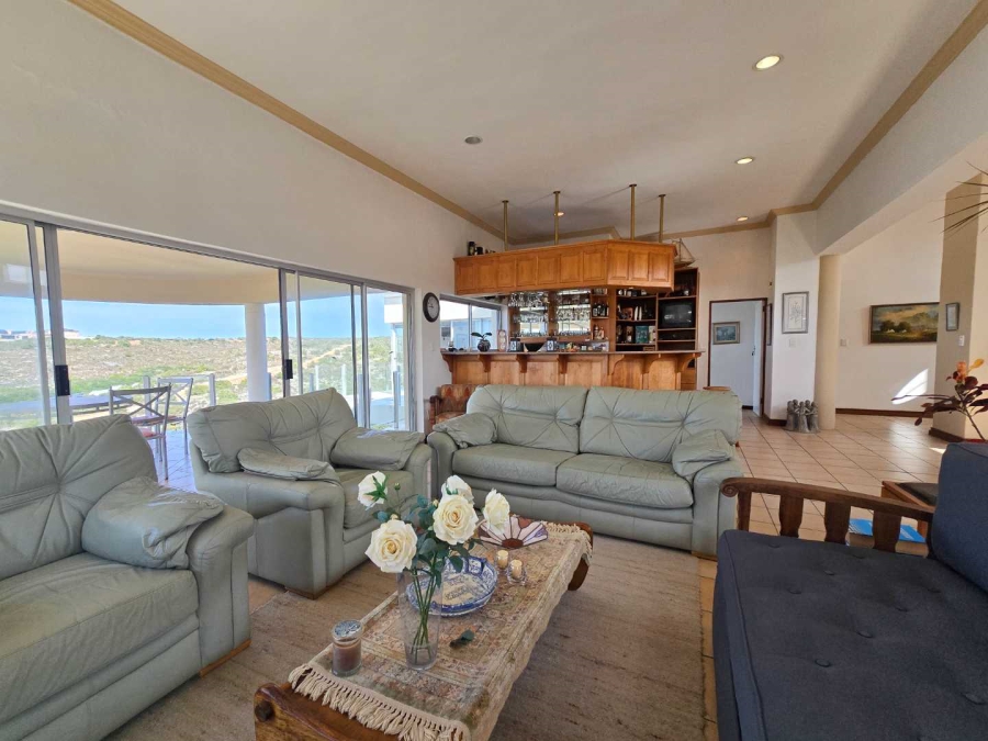 5 Bedroom Property for Sale in Stilbaai Wes Western Cape
